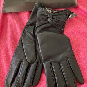 Danier Leather Black Gloves NWT  - Size M